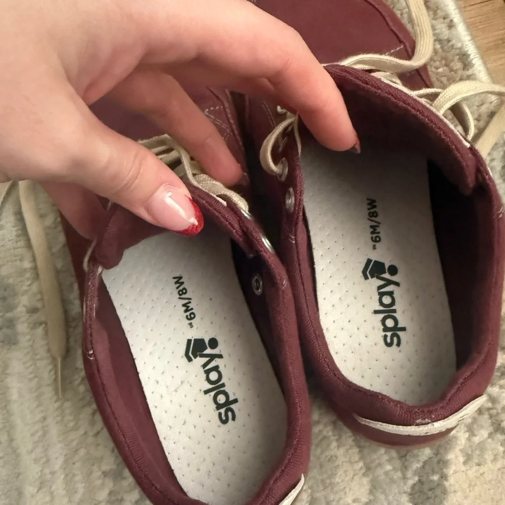Splay Burgundy Casual Sneakers - Picture 2 of 3